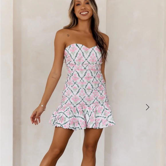 Hello Molly Dresses & Skirts - NWT Hello Molly Dance My Way White and Pink Strapless Floral Ruffle Mini Dress